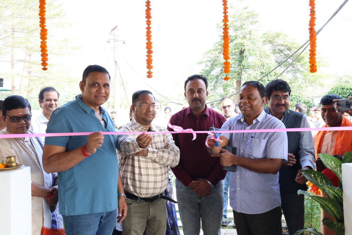 iamdmkrishna's tweet image. Happy to inaugurate “The Soul Space”, our new Yoga Hall at Krishna Vikash, Bargarh. A space where students can connect body, mind and spirit to build focus, calmness and good health.

#krishnavikash #kvgi #krishnavikashbargarh #yoga #thesoulspace