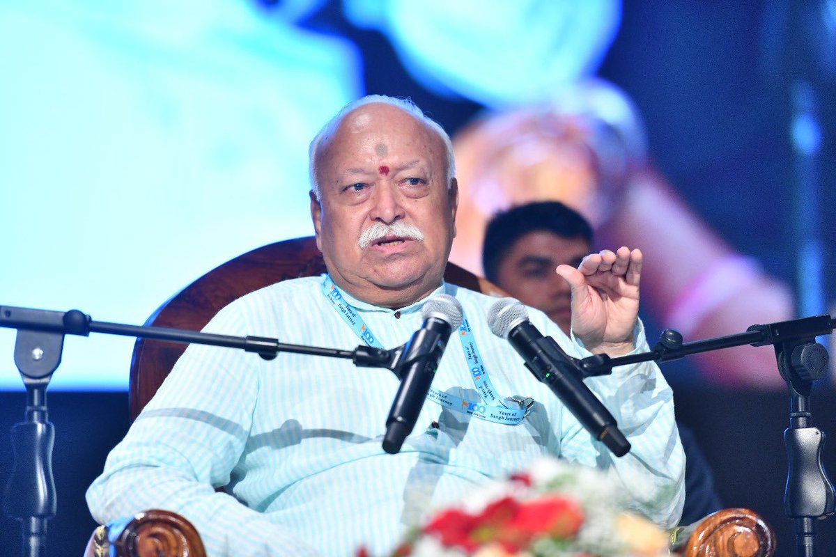 rajeshpadmar's tweet photo. RSS Sarasanghachalak Dr Mohan Bhagwat addressed various Questions from the Eminent Guests invited for the 2-day lecture series “100 Years of RSS: New Horizons” at PES University, Bengaluru. #RSS100Years https://t.co/Fn0V5GpoT7