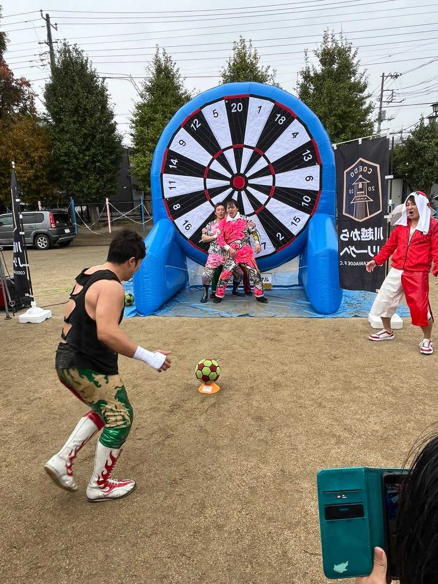 Dodoriash's tweet image. タッグパートナーに直撃！
綺麗に当たっとんな〜

まこりんさんがやり返してたけどまこりんさんのムーブなの？これ？

ろくでなしブルースのギャグのやつ

#翔太
#ROMANCEDAWN
#大石真翔
#新河岸路上プロレス