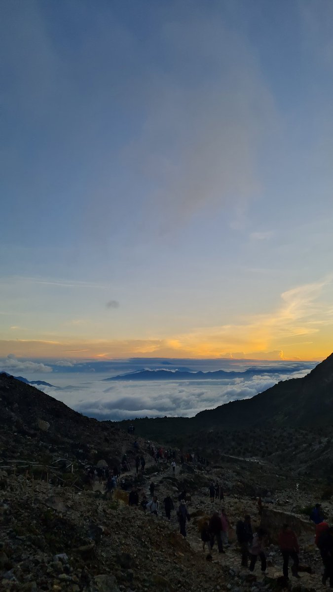 ccacoyy's tweet photo. Papandayan Seindah iniii🤩🤩 https://t.co/xlRfTVbdFU