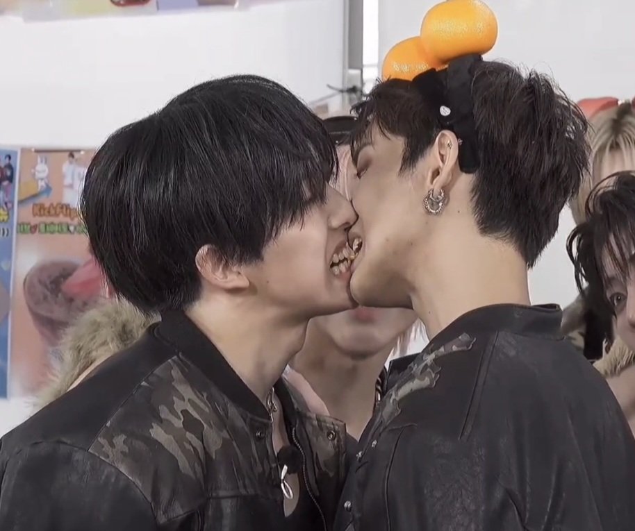 fumamorej's tweet image. yaointeresting day today