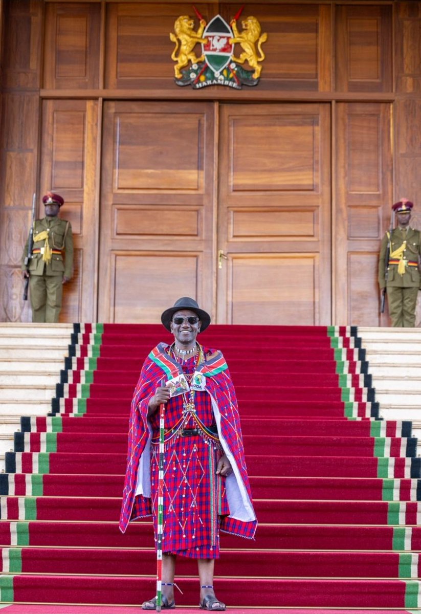 Naroronkuk  Ole Meirut. 

Thank you for bringing Amboseli back home.

<a href="/WilliamsRuto/">William Samoei Ruto, PhD</a> 
<a href="/OleItumbi/">-Dennis Itumbi, CBS</a> 
#omwaminavijana 
#opiyokindikiduo 
#gameikopoagrao