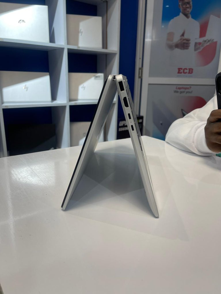 EdwinNgany's tweet image. Brand New HP OmniBook 5 Flip Laptop 14-fp0023dx

Processor: Intel® Core™ 7 150U
•Storage: 512GB SSD
•RAM: 16GB LPDDR SDRAM 
•OS: Windows 11 Pro
•Display: 14.0” 2K  touch
•Camera: HP 5MP IR
•Battery: 4-cell, 68 Wh
Intel Iris Xe Graphics + NPU autopilot 

💰KES. 100,000…
