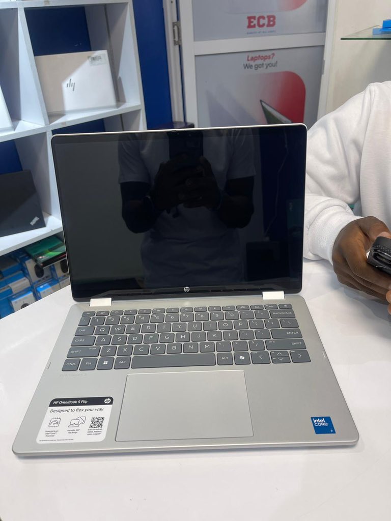 EdwinNgany's tweet image. Brand New HP OmniBook 5 Flip Laptop 14-fp0023dx

Processor: Intel® Core™ 7 150U
•Storage: 512GB SSD
•RAM: 16GB LPDDR SDRAM 
•OS: Windows 11 Pro
•Display: 14.0” 2K  touch
•Camera: HP 5MP IR
•Battery: 4-cell, 68 Wh
Intel Iris Xe Graphics + NPU autopilot 

💰KES. 100,000…