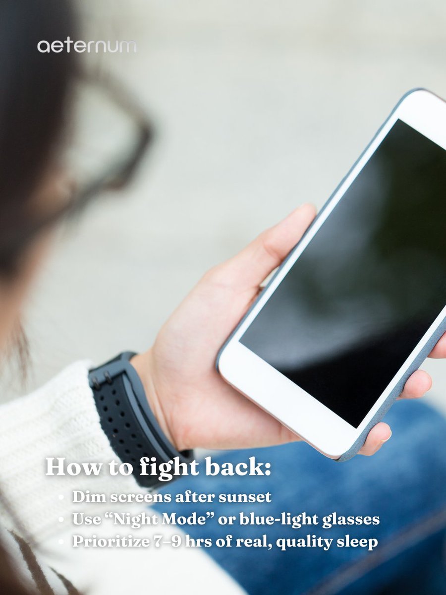 aeternumcompany's tweet image. 😴 The Sleep Thief: Blue light blocks melatonin, ruins deep sleep, and speeds up aging. 🌙 Turn off screens before bed to protect your sleep &amp;amp; longevity. 💡 Follow us &amp;amp; visit our site! #BiohackingHealth