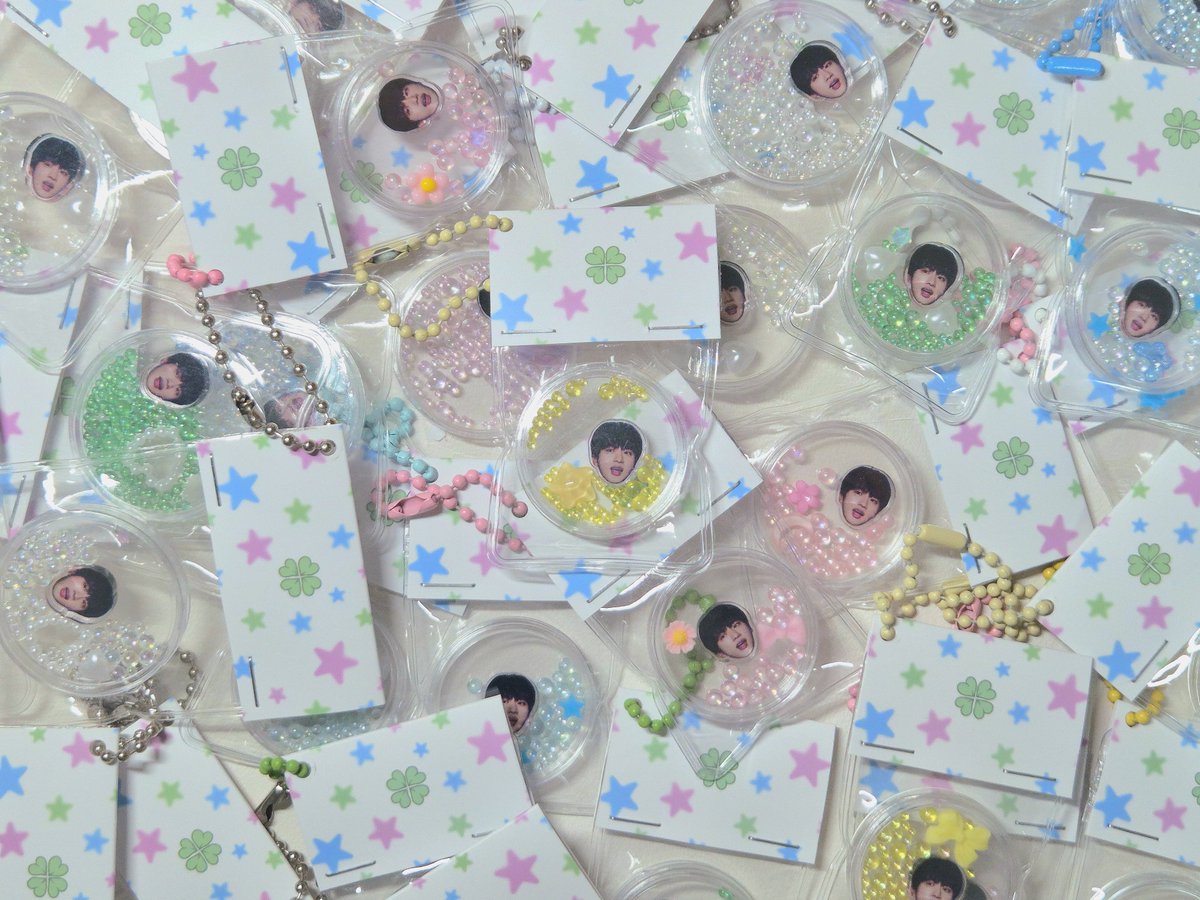 판매요청이 있어 폼을 열게 되었습니다😊
기한이 넉넉하니 신중한 구매 부탁드리겠습니다💕

#rt 한 분께 추첨으로 판매 상품 제공해드리겠습니다🫶

페이스 쉐이커 키링 판매폼
witchform.com/deposit_form.p…