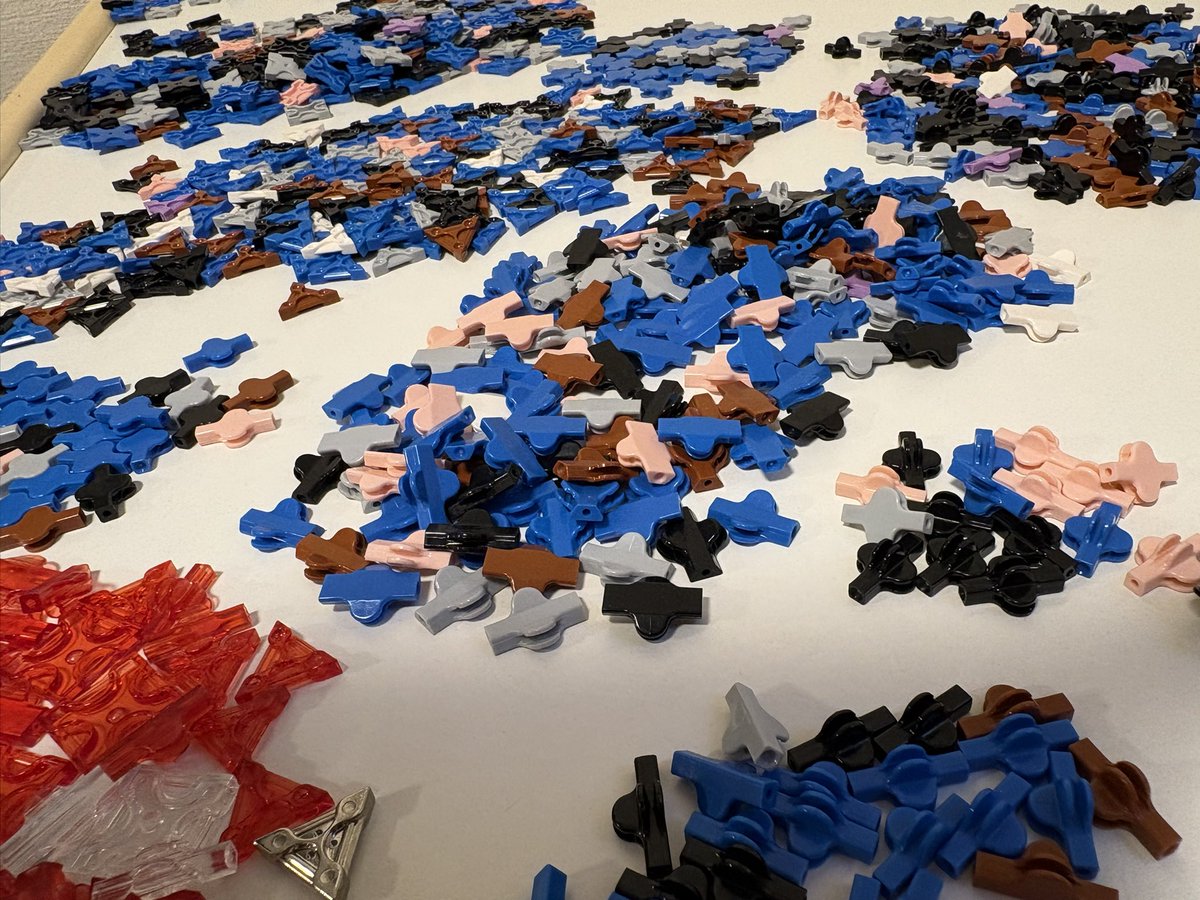 ティラノ解体完了👍
合計1069ピース😳
新記録かもしれない！！
#LaQ