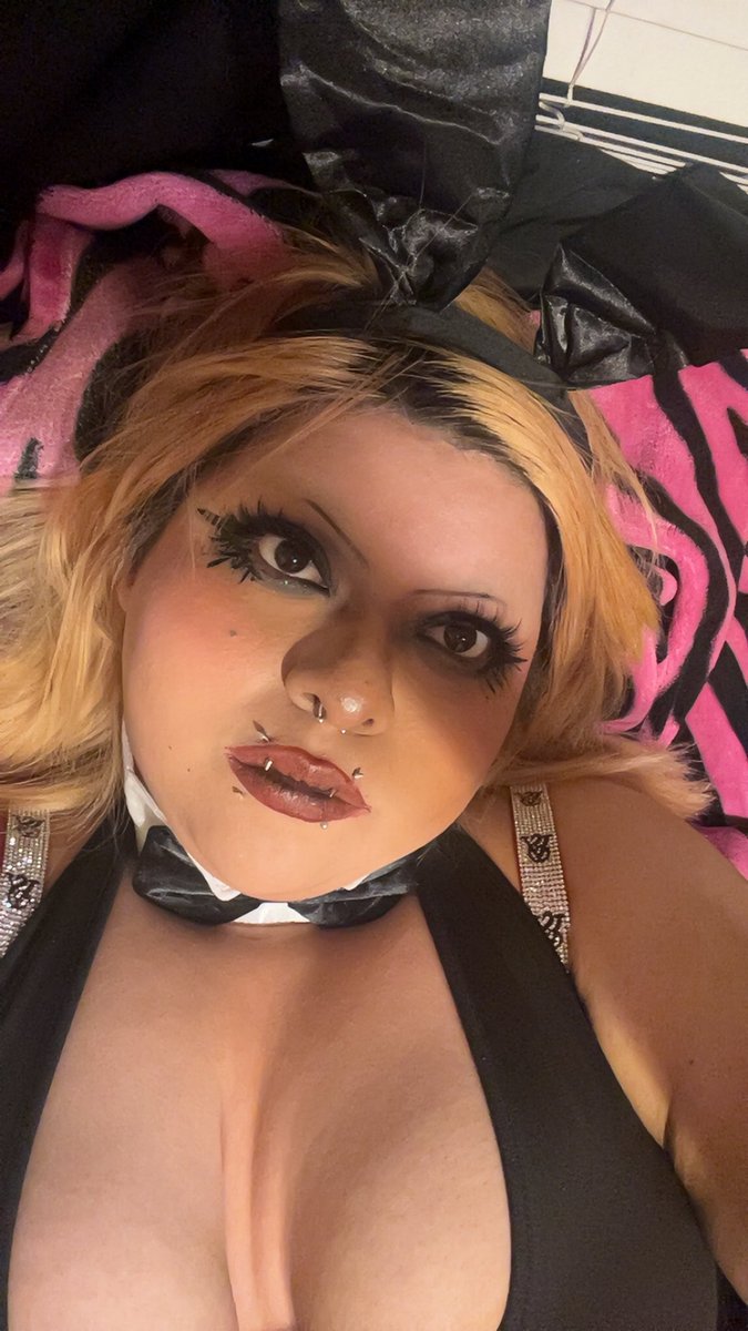 Strawberry Milk (@weird_ho3) on Twitter photo 