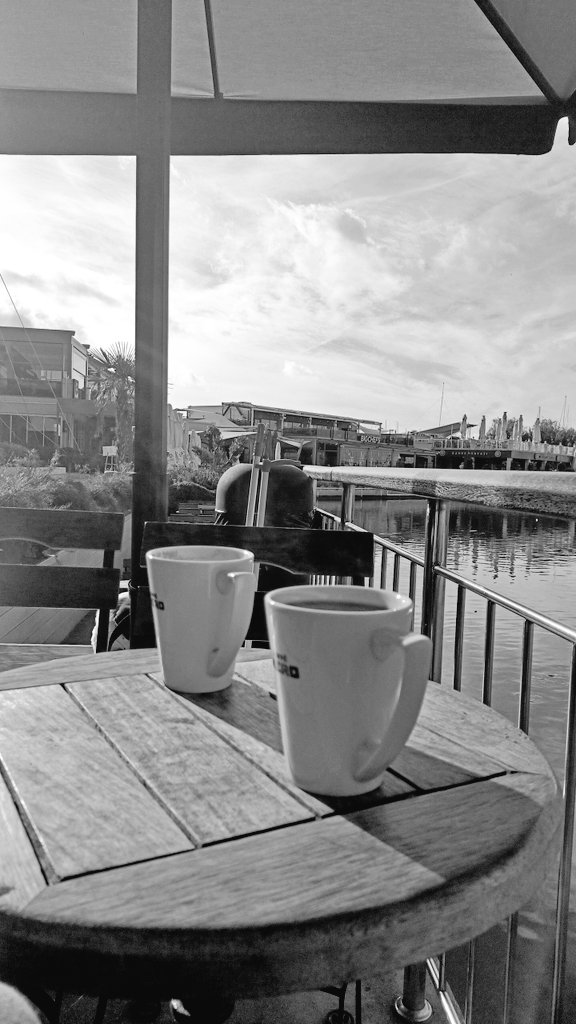 Yeniden burçlara bakmaya başladıysanız..
#phonegraphy #burçlar