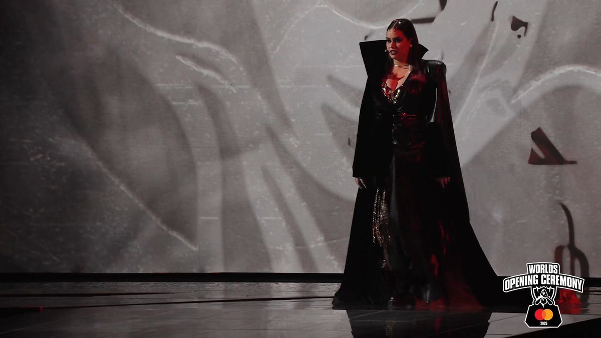 Spideraxe30's tweet image. Ooh the LeBlanc themed dress for TEYA