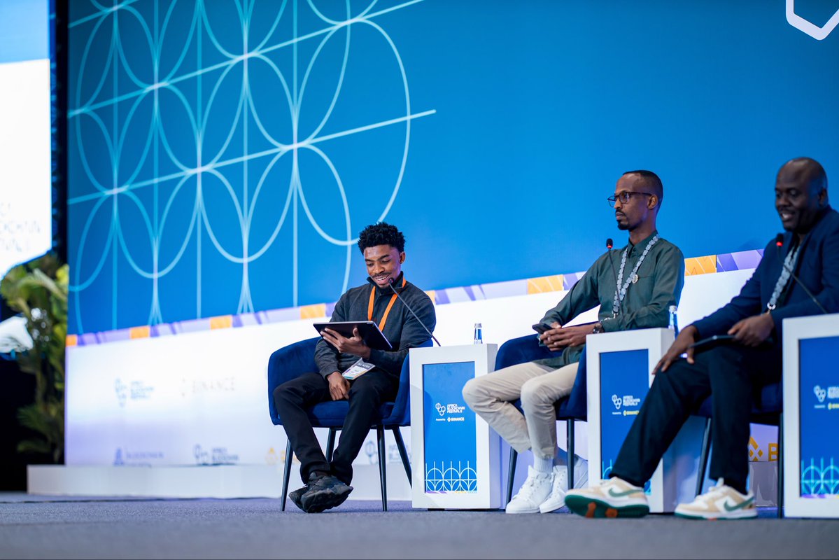 fiyinodebunmi's tweet image. had a great session chatting with innovators at Africa Blockchain Festival, Rwanda. 

topic was on “from valuation to validation”

see you again next year!