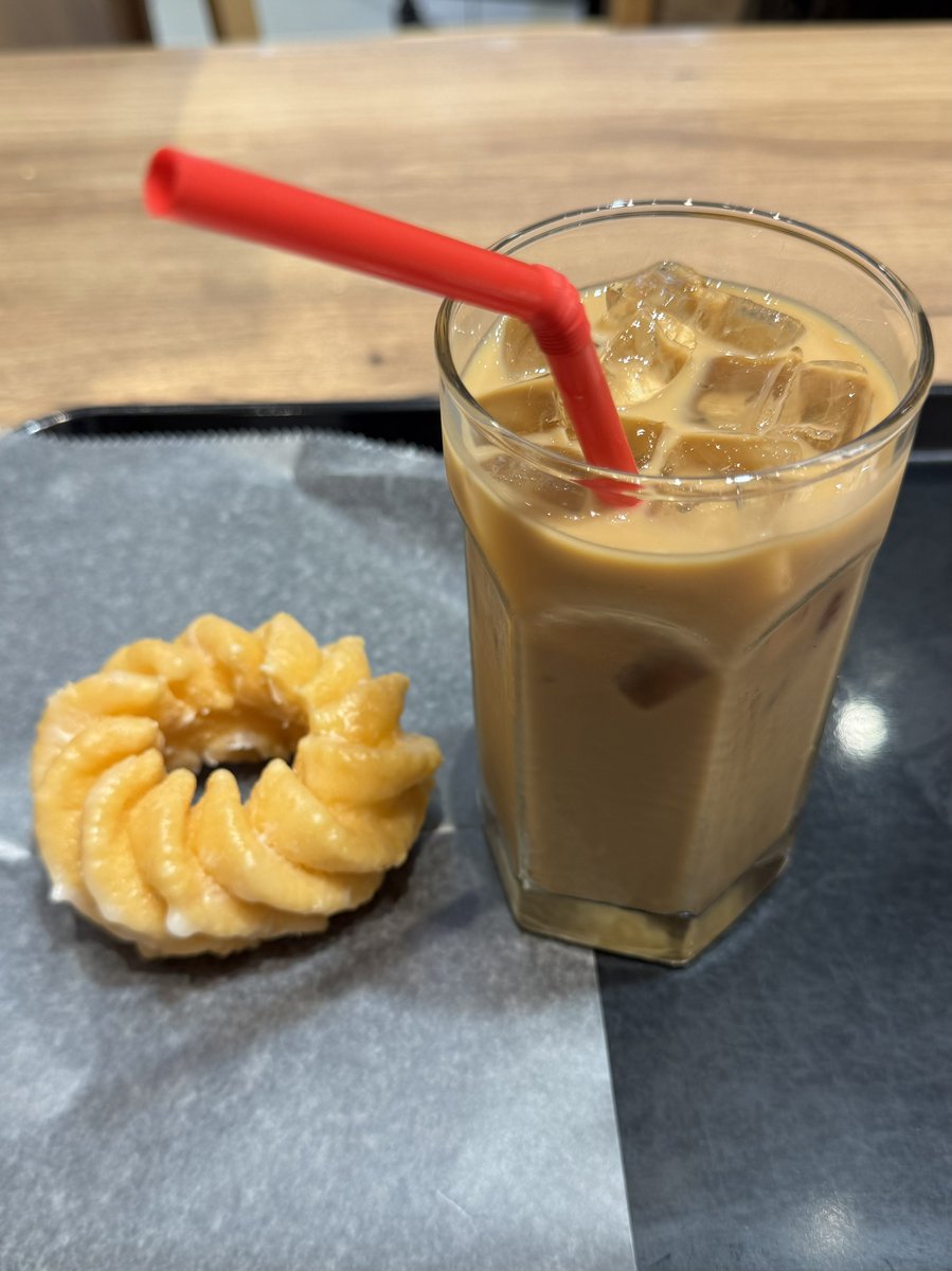 労働後のおやつ😋
(昨日と今日は労働日でした。まぁ明日も労働だが)