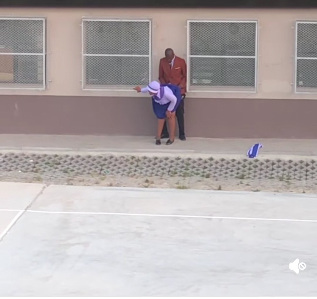 I’m giving yall only 30 minutes to comment with this video

Or else ngini blocka nooonke msunu yenu 😭