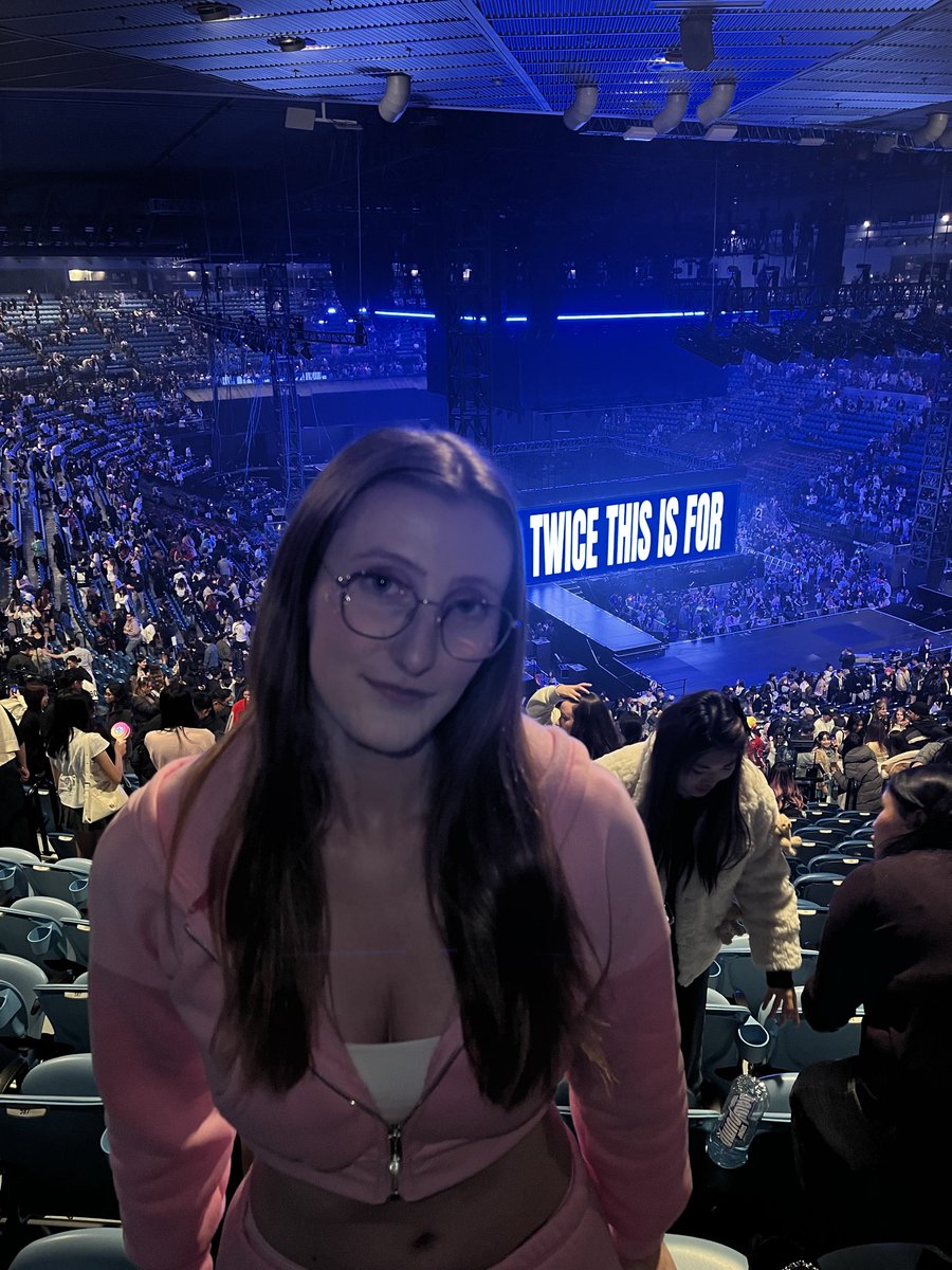 girlsetlvr's tweet photo. Already feeling the post concert depression #THISISFOR_melbourne https://t.co/6MYPsWwYaq