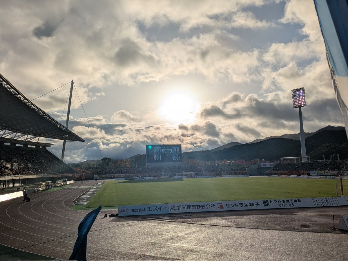 rt28jgira's tweet photo. 今日の勝因はこの太陽を味方につけたからだと思ってる

#jubilo https://t.co/6BKOW8MbpR