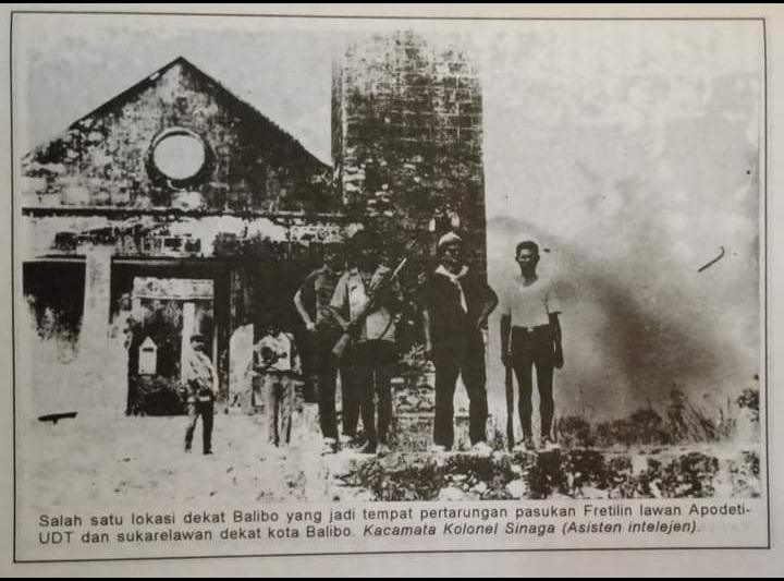A photo of Kosgasgab Assistant of Intelligence Colonel Sinaga in the Black shirt. Third from the right behind the man with the rifile is Journalist Mohammad Saleh Kamah of Antara News. Photo taken near Balibo.

Antara published fake news about #Balibo5 murders by Indonesian Troop