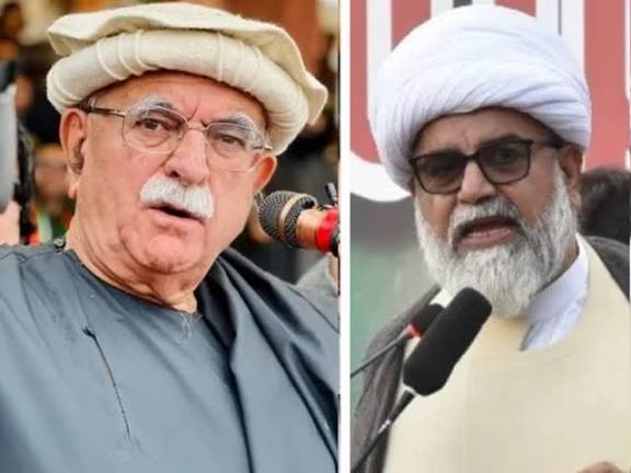 جن علامہ ناصر عباس اور محمود خان اچکزئی کو عمران خان نے ایوانوں میں بطور اپوزیشن لیڈر نامزد کیا ہے اگر آج انہوں نے آئین کے قتل کے خلاف تحریک چلانے کا اعلان کیا ہے تو اسے عمران خان کی بھرپور حمایت حاصل ہے PTI کو کھل کھلا کر اس میں شامل ہونا چاہیئے
#ایسے_دستور_کو_میں_نہیں_مانتا