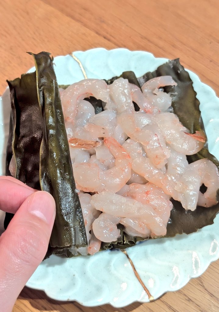 Linasuke0508's tweet image. なんでも昆布で締めれば美味くなるという富山県民の教えを忠実に守っています。