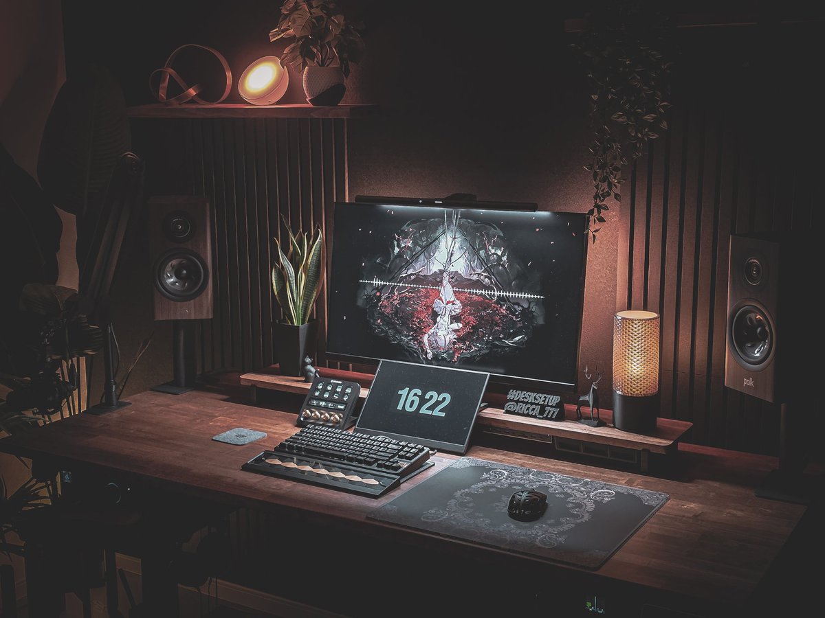 Ricca_777's tweet photo. #desksetup https://t.co/BSuM4HnxFQ
