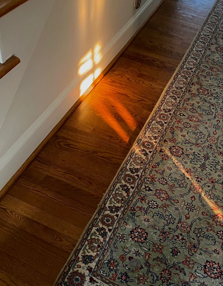 sharid000's tweet image. تسَلّل أشِعَّة الشَمس يُحِيي الأمكِنة.