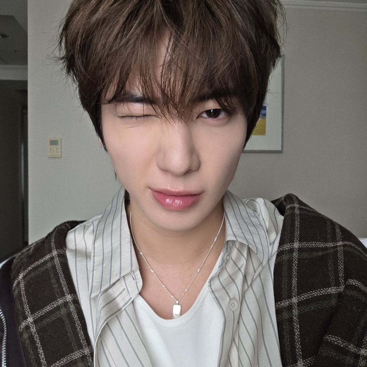 cattyunie's tweet photo. literally the most prettiest boy ever https://t.co/su1OljvllA