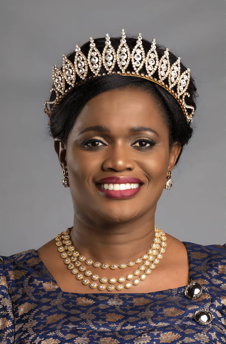 OFFICIAL PORTRAIT OF THE NNAABAGEREKA BIRTHDAY.

Today, we honour a Queen so kind, visionary, selfless, and a true mother to all.

Born in Warwickshire, England, in 1962, to the heart of the <a href="/BugandaKingdom_/">Buganda Kingdom</a> your story inspires all of us.
#HappyBirthdayMama
#NnaabagerekaBiography