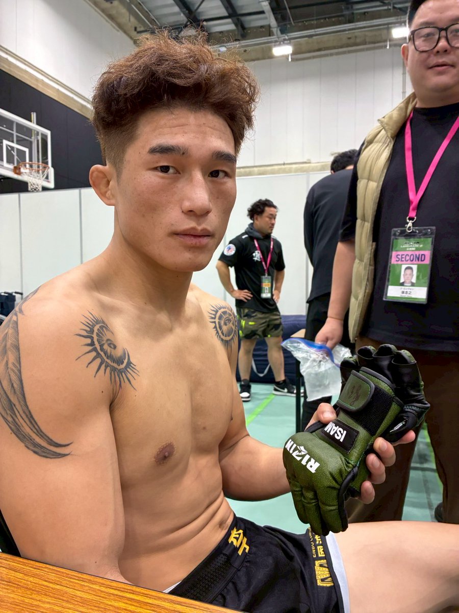 金太郎ページ I・E・I SELECTION 幸せのうさぎと四つ葉のクローバー金貨 純金コイン