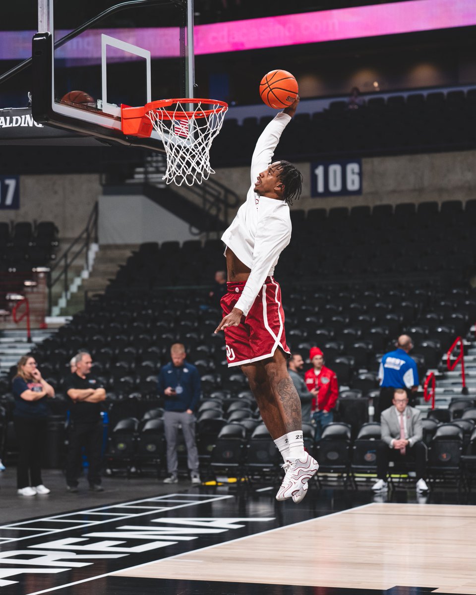 OU_MBBall's tweet image. Sooners after dark 📌

⌚️ 9:30 PM CT
📺 ESPN2
📻 ouath.at/VarsityNetwork
📻 107.7 FM (OKC) &amp;amp; 1430 AM (Tulsa)
📊 ouath.at/MBBstats