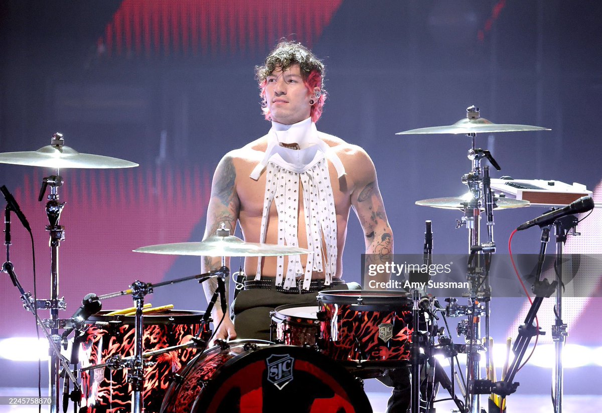 JOSHDUNEWS's tweet photo. Josh for The Rock &amp; Roll Hall of Fame Induction Ceremony tonight! https://t.co/E3hQzEd0ue