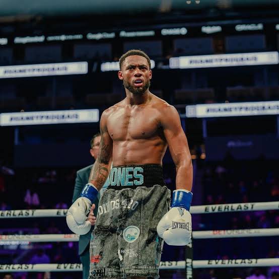 ZellKnowsBoxing's tweet photo. Amari Jones with the 3rd round stoppage! 
15-0
#boxing 
#goldenboypromotions
#ortizlubin https://t.co/2M7NR1hGLW