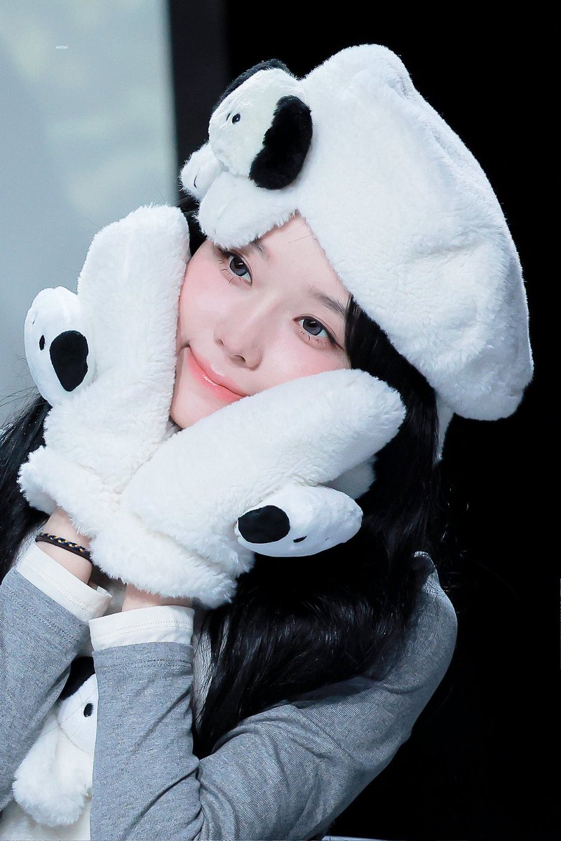 arseniodra's tweet photo. When ya pacar ku yang cantik ini lucu lucu ke aku.

When ya. Padahal dia lucu bgt pengen aku wleowleo aja rasanya😌 https://t.co/KvdMEV4G8W