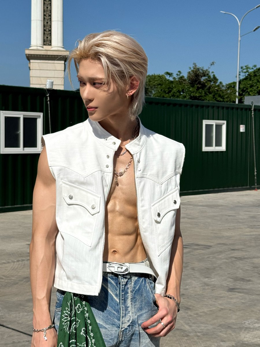 CUBE_NOWZ's tweet image. ᵂᴬᵀᴱᴿᴮᴼᴹᴮ ᴹᴬᶜᴬᴼ 🔫

#NOWZ #나우즈 
#시윤 #SIYUN
#WATERBOMBMACAO2025