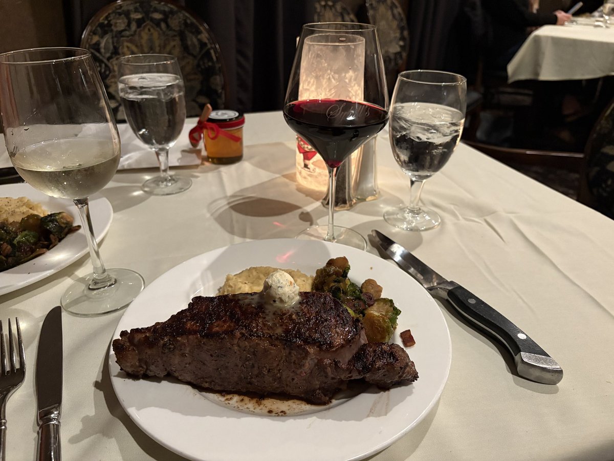 HarrisSteve4's tweet photo. Anniversary dinner at Sybills in St. James.  Amazing steak…amazing wife! https://t.co/tOyNaOyeCi
