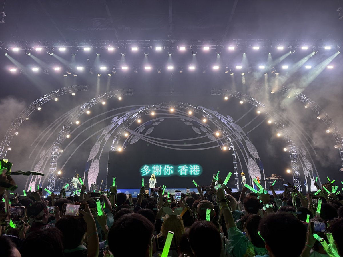 dashanwu's tweet photo. #MIKUEXPO2025 
#MIKUEXPOASIA 

绿色海洋，令人感动 https://t.co/tvv1n9ulRy