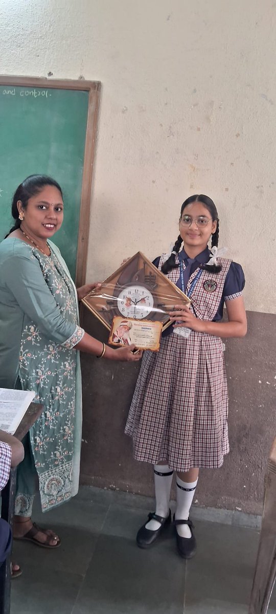 AshramUNR's tweet image. पूज्य गुरुदेव संत श्री आशारामजी बापूजी जी की पावन प्रेरणा से कंचन इंग्लिश हाय स्कूल नालासोपारा( पूर्व) में दिव्य प्रेरणा प्रकास ज्ञान प्रतियोगिता में भाग लिए विद्यार्थियों को पुरस्कृत किया गया। 
#SantShriAsharamjiBapu #DPP #kids