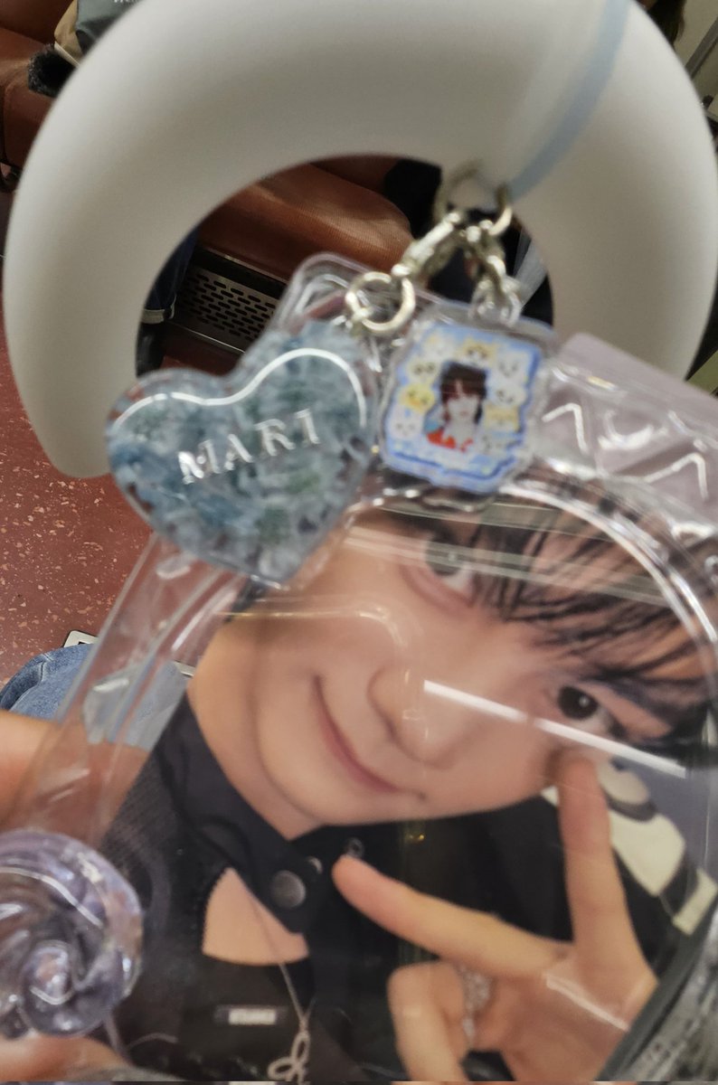 ぐらちゃんとあんのちゃんのソンムル付けてみた♡見にくいけど可愛いギュビンとお名前入り🫶今からライビュ行ってきます！
#2025MAMAVOTE #ZEROBASEONE