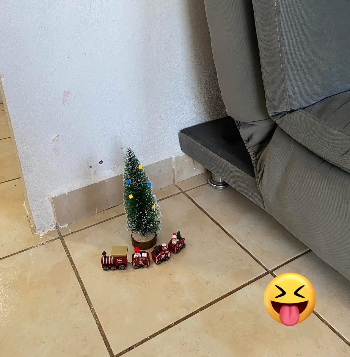 Ana_Lila28's tweet image. 🔴 Te van a criticar por todo, tú pon tu árbol 🌲 y que empiece la #FelizNavidad