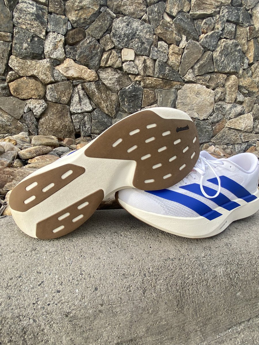 robkaylor5's tweet photo. Quite possibly one of the best running shoes on the market! @adidas has done an outstanding job with the Evo SL. 
#adidasevosl #runningshoes #runner #halfmarathon https://t.co/mxMCU3xXT3