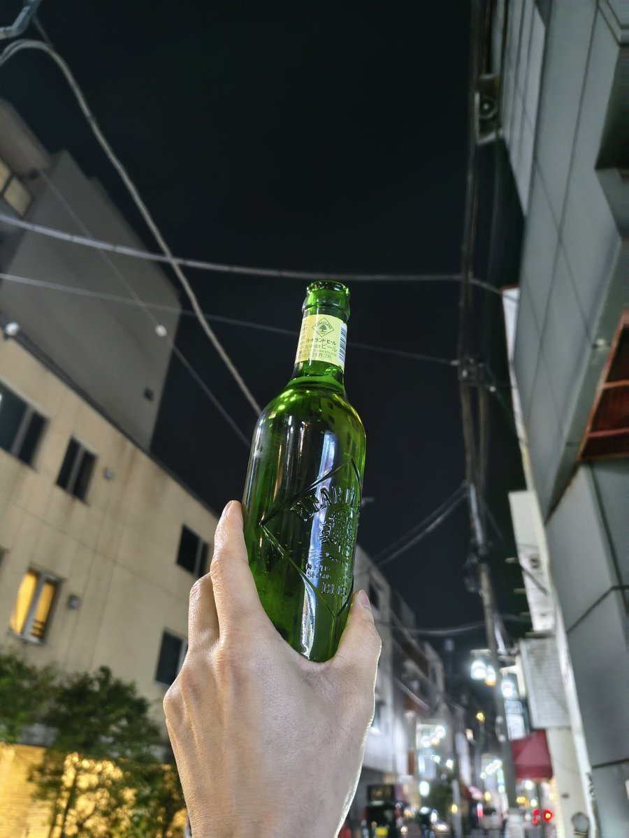 昨日はskramnicationを観に行きました。
at 西荻窪Flat

-出演-
hitsujikazoeru
吶喊 / Tokkan (北海道 / 室蘭)
that same street
herside（福岡 / 北九州）

叫びを堪能しました。