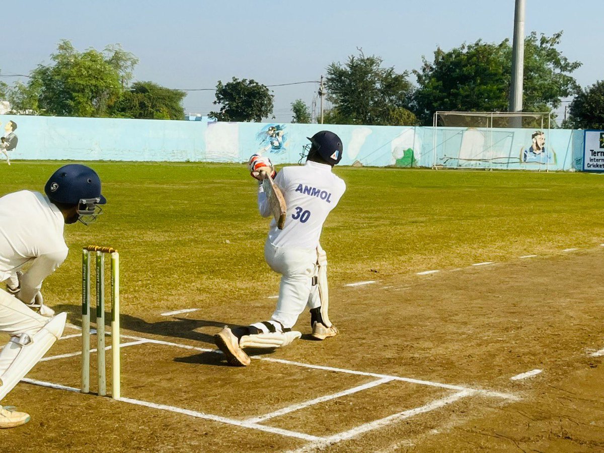 TerminatorCric's tweet photo. Highlights ✨ of first two quarter finals 🏏🏆
🏏 Terminator Vipra School Champions Trophy – Season 5 🌟

28 अक्टूबर से शुरू हुआ ये रोमांचक सफर अब 13 दिन पूरे कर चुका है — और अब तक कई शानदार खिलाड़ी उभरकर सामने आए हैं! 💪 https://t.co/7IAIGeorN1