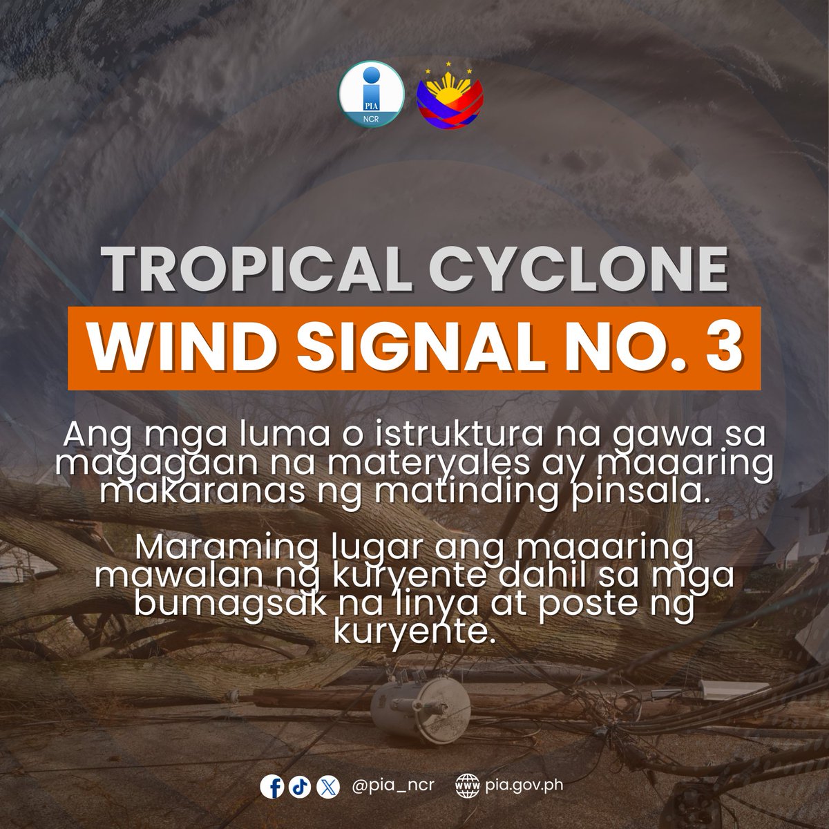 PIA_NCR's tweet photo. PAGASA: (11AM) Nakataas pa rin ang Tropical Cyclone Wind Signal No. 3 sa Metro Manila.

Asahan ang malalakas na hangin, matinding ulan, at posibleng malawakang pagbaha at pagkawala ng kuryente.

Kung kayo ay nasa flood-prone o low-lying areas, sumunod sa abiso para sa evacuation https://t.co/0guHEL6EWI