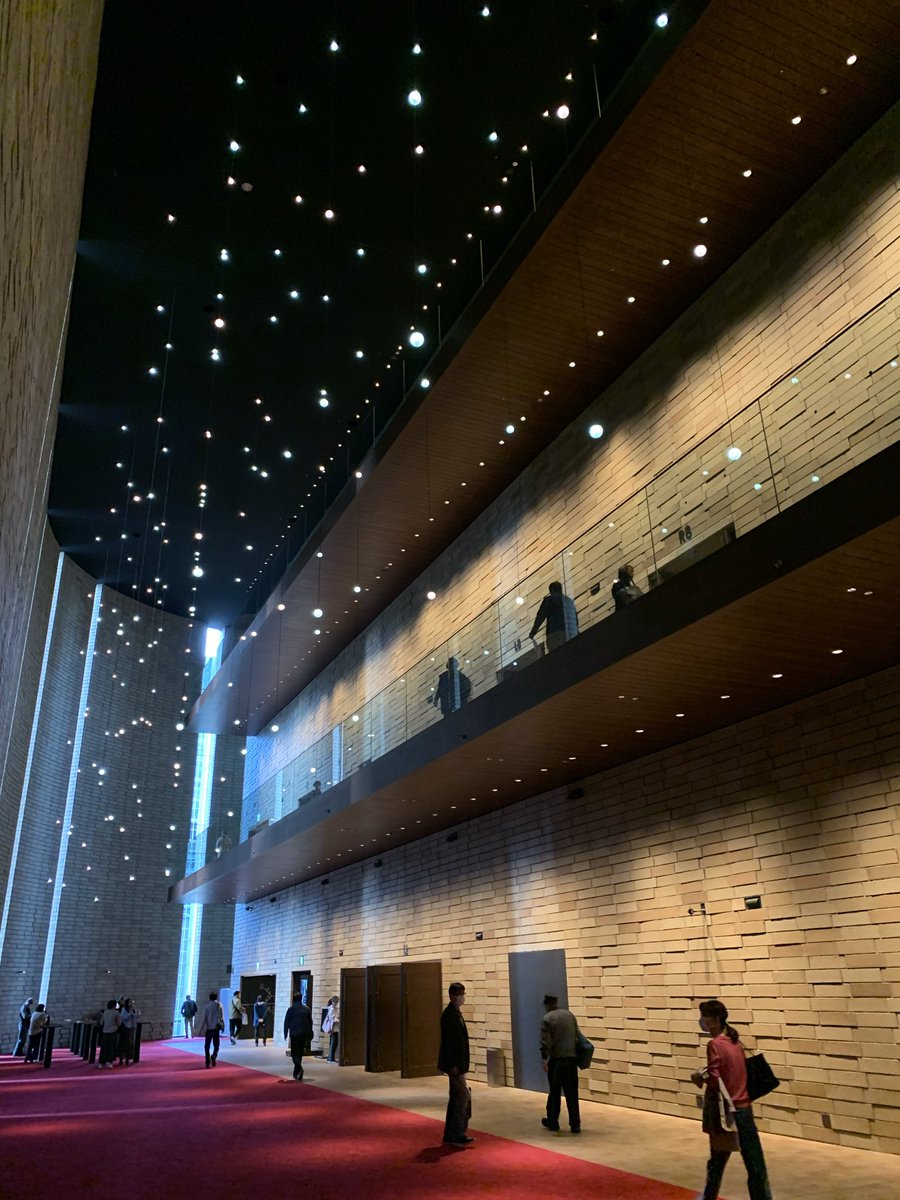 step_kazu's tweet photo. #薬師丸ひろ子concerttour2025はるか 
#大阪フェスティバルホール
#コンサート
#大阪

昨年に続きフェスティバルホールでのコンサート。
優しさ溢れる時間でした。
お話も優しさと面白さがあって、楽しめました。 https://t.co/X11OUNe9nx