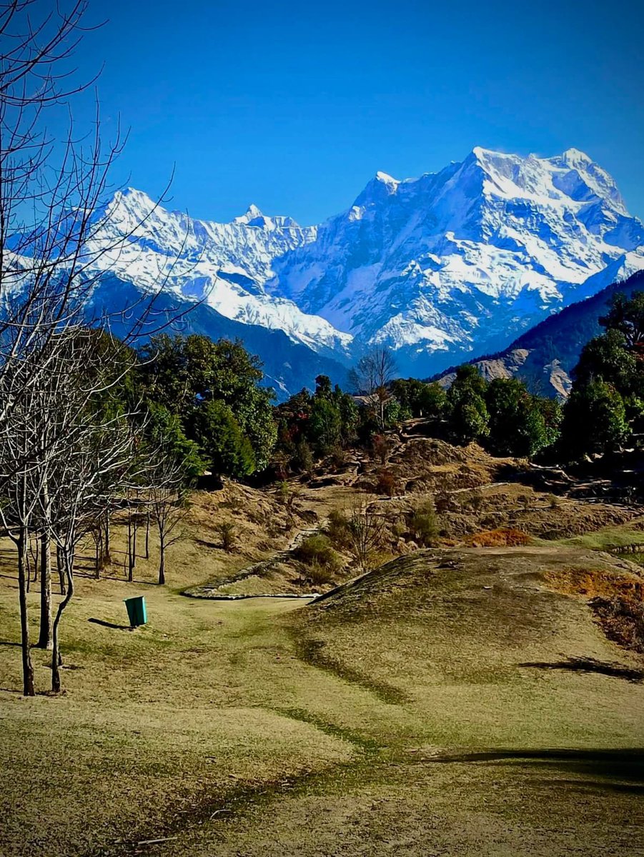 Vic_k_ey's tweet image. Amazing beauty ...

#GoodMorning #Pals 🌇🍀🐦
Heartiest wishes to you on #Sunday
Heartiest wishes 🌲🌹🙏

#IncredibleIndia 🇮🇳- A view of the Chaukhamba from Devaria Tal in Rudraprayag district, #देवभूमि #Uttarakhand...