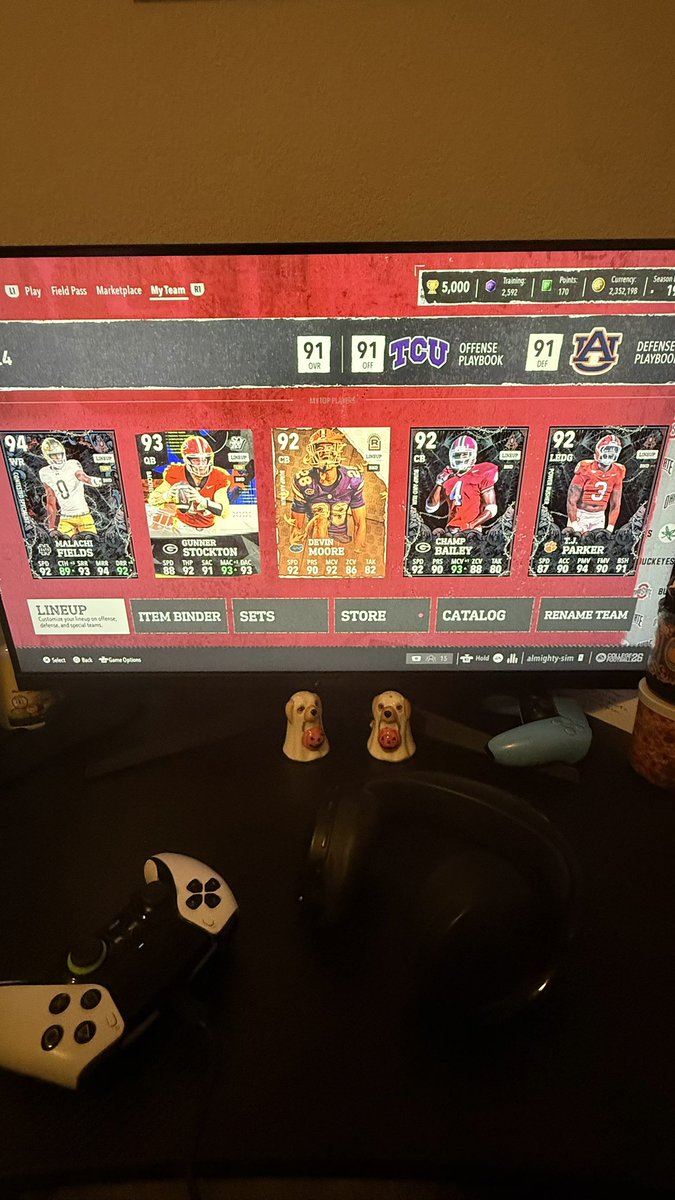 Live now on twitch CFB26 Ultimate Team twitch.tv/glacierboyy00