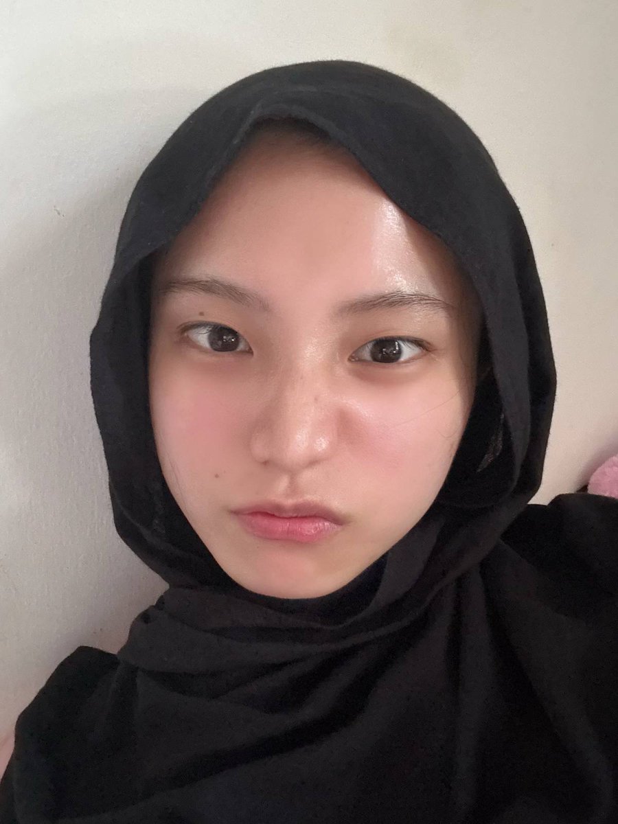 Brother & Sister tweet media