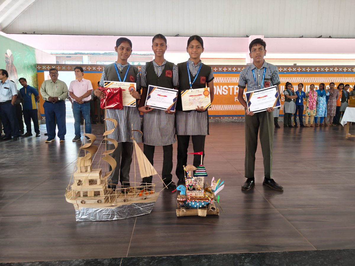 PMShriDMS64BBSR's tweet image. Suranjana Lenka of Class VIII-A secured the 2nd Prize in the Boat Making Demonstration organized by the Regional Science Centre.
#NCERT #NCERTCIET #RIEBBSR #PMSHRIDMSBBSR #REGIONALSCIENCECENTREBBSR #BoatMaking #ProudMoment #StudentParticipation