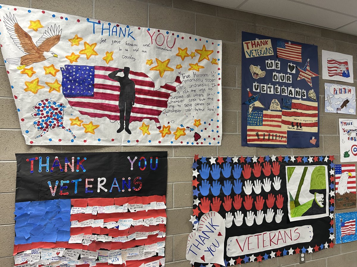 WashoeSchools's tweet image. #SwopeMiddleSchool honored veterans and celebrated alum Lt. Col. Kevin Key (ret.) during its 21st Annual Veterans Day Assembly. 🇺🇸

A plaque recognizing his 24 years of service will be added to Swope’s Hall of Heroes.

#WeAreWCSD #WCSDproud #VeteransDay
