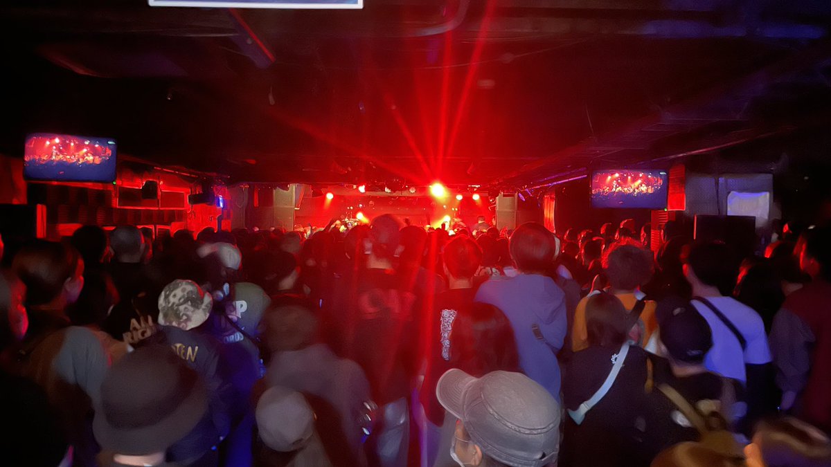 mst44's tweet image. ゲストに来てくれた翌日にストーミーデューズでライブ観てきました⚡️

サンホールパンパンでバリヤーマンでした🤘

#ABCラジオ #ロクラジ