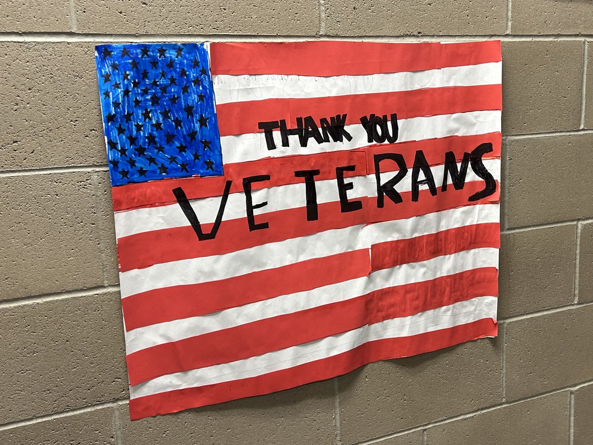 WashoeSchools's tweet image. #SwopeMiddleSchool honored veterans and celebrated alum Lt. Col. Kevin Key (ret.) during its 21st Annual Veterans Day Assembly. 🇺🇸

A plaque recognizing his 24 years of service will be added to Swope’s Hall of Heroes.

#WeAreWCSD #WCSDproud #VeteransDay