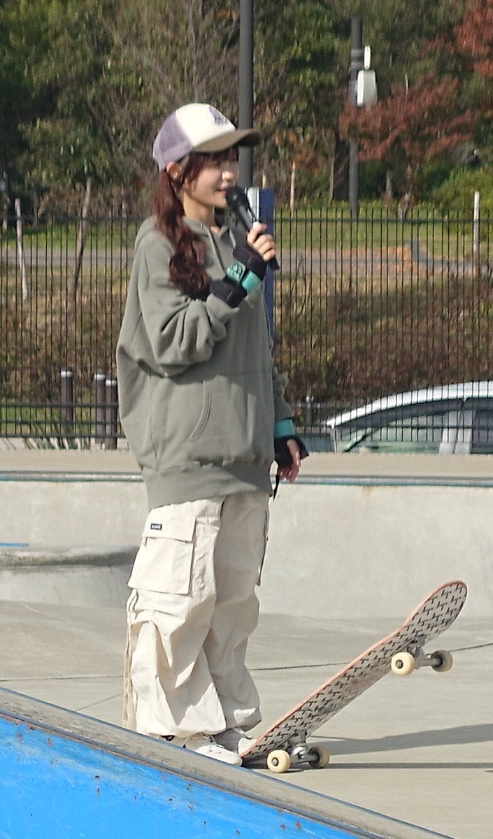 renamiNGT48's tweet image. 💞#AIRMANスケートパーク💞
AIRMANサンクスフェスタイベント
🪻2025年11月8日(土)🪻

実況と解説をしながら、右足でスケボーを上げてるれいちゃん☺

#清司麗菜
#NGT48
#skatebord